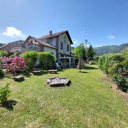 Au Bonheur Fait Maison Bed & Breakfast